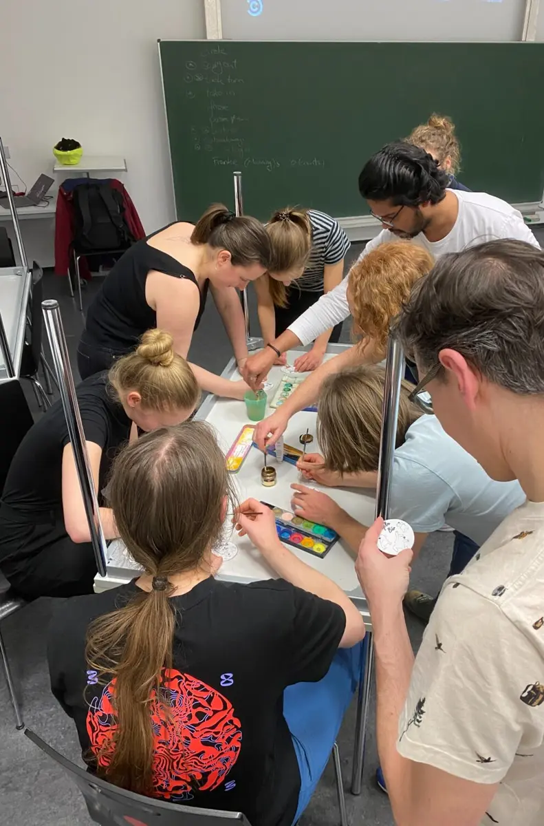 Teilnehmende eines Swingkurses beim Darmstädter Unisport